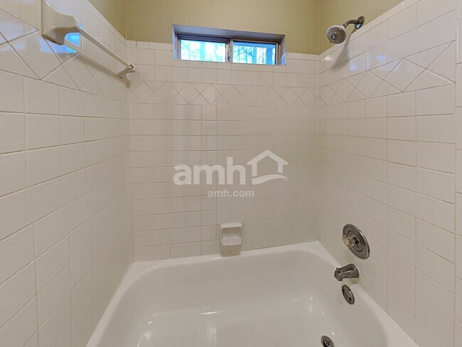 Building Photo - 3115 Elizabeth Ln