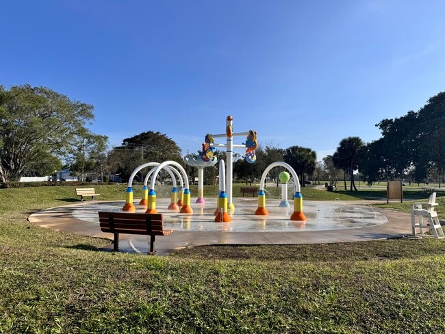 Building Photo - 3012 Glenwood Rd