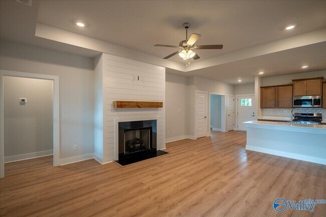 Building Photo - 14872 Demarie Ln