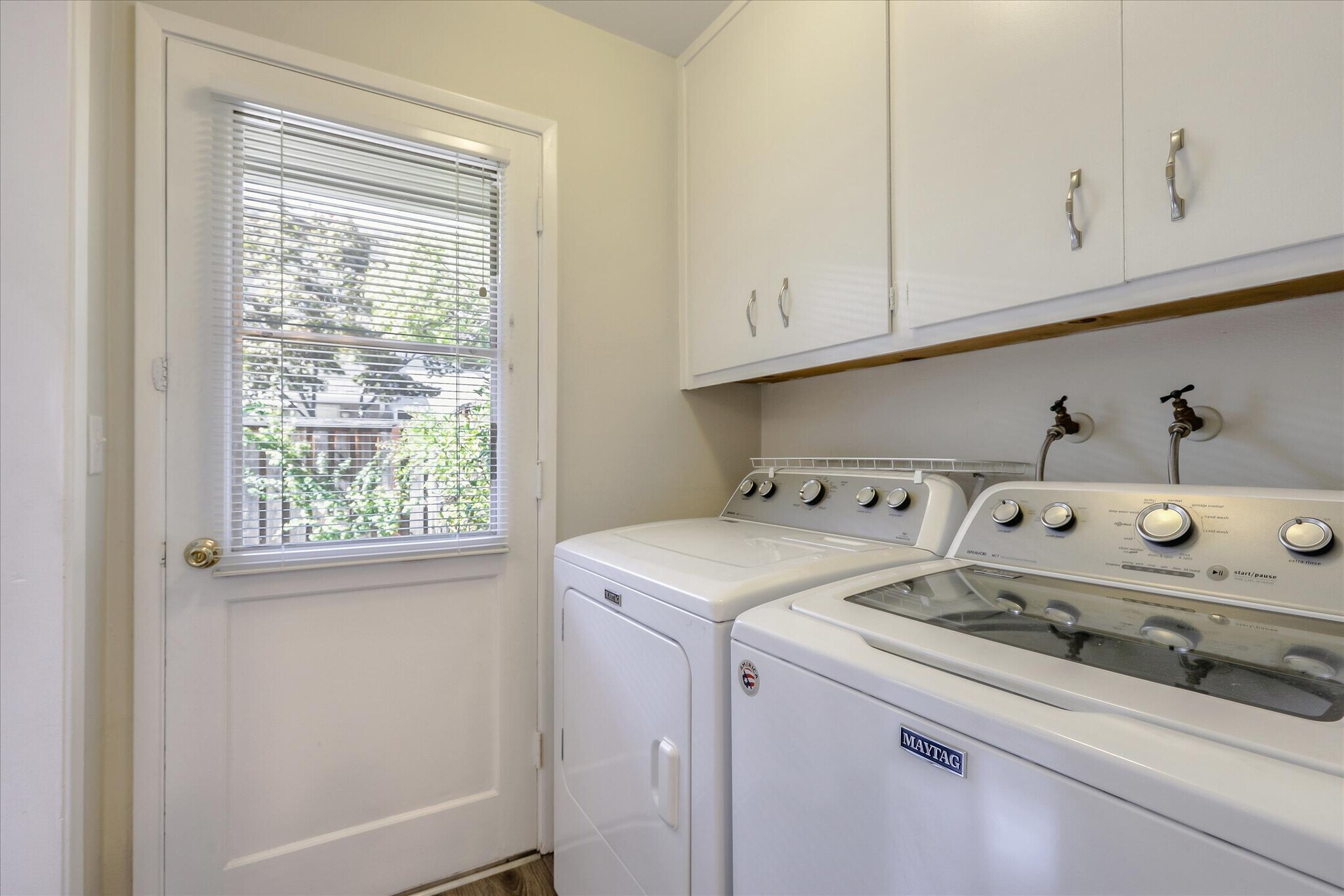 Building Photo - 66 Miramonte Dr