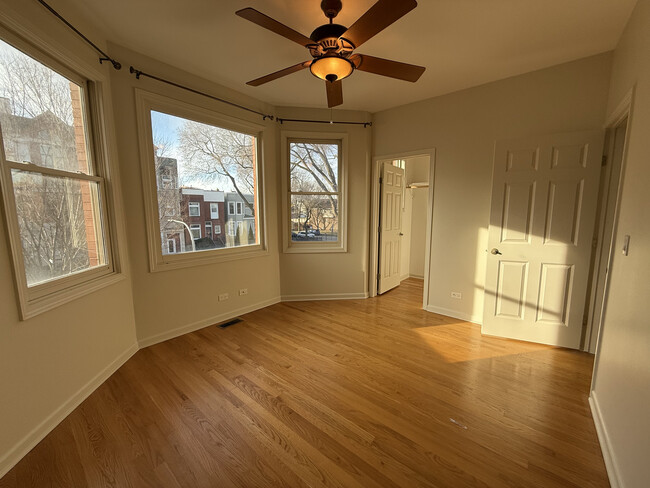 Bedroom 3 - 4211 S Ellis Ave