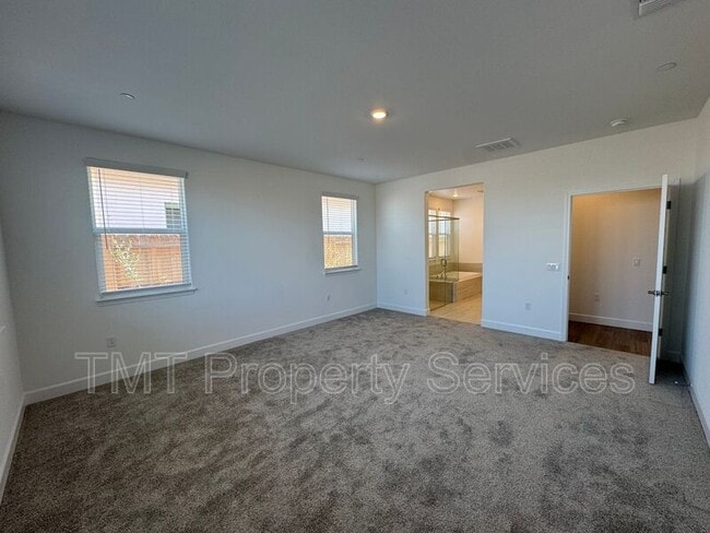 Building Photo - 5210 Peace Lily Ln