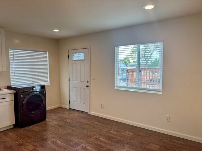 Building Photo - 3775 Teak St