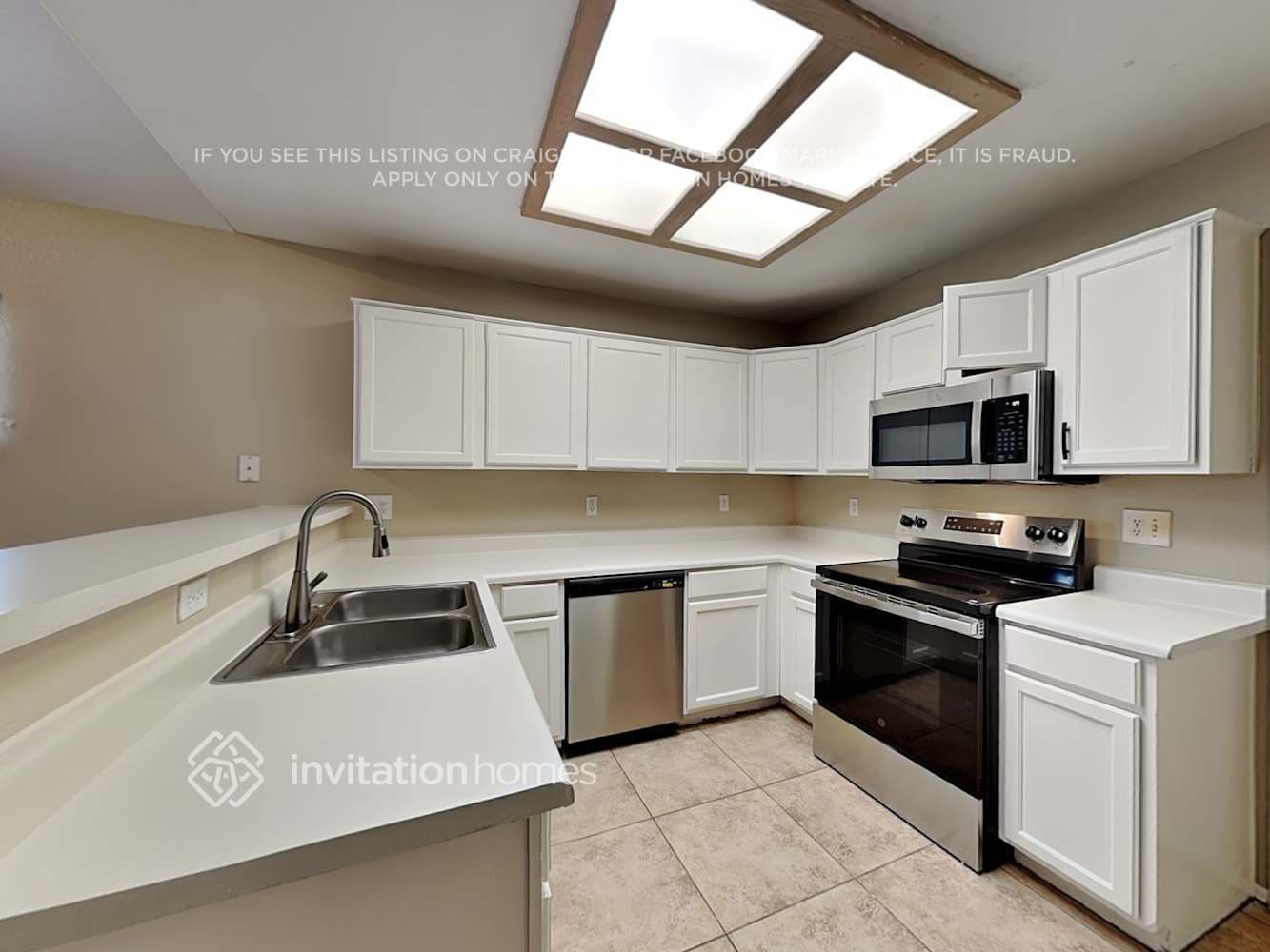 Building Photo - 11234 N 81st Ave