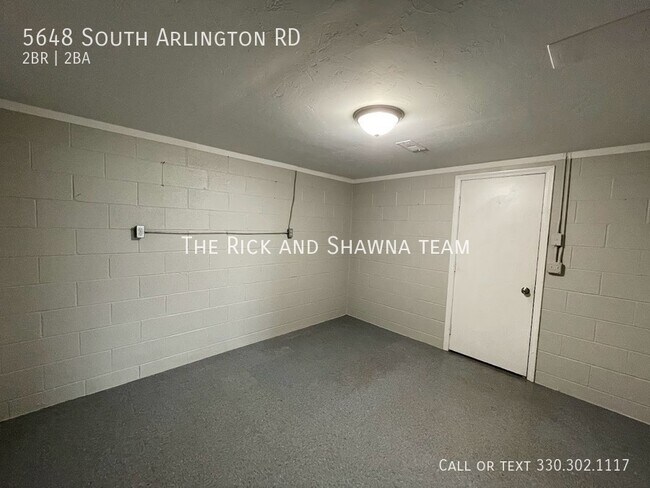 Building Photo - Two bedroom townhouse with bonus room for ...