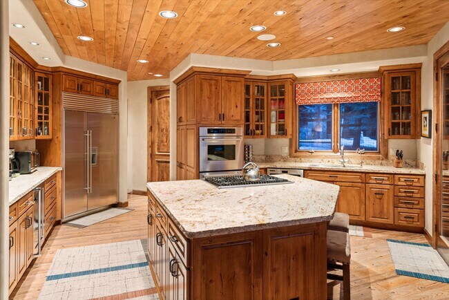 Building Photo - 395 Silverlode Dr