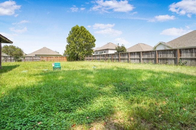 Building Photo - 700 Anderson Rd
