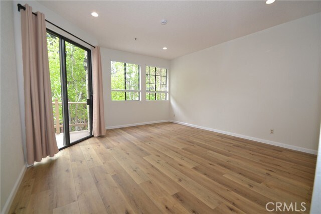 Building Photo - 2555 Plaza del Amo