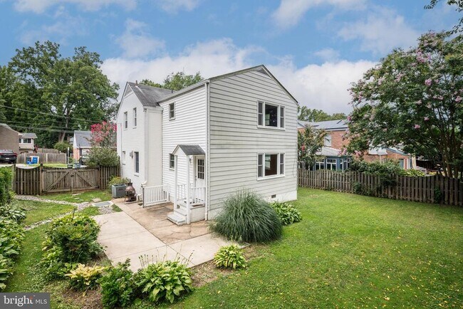 Building Photo - 9315 Linden Ave