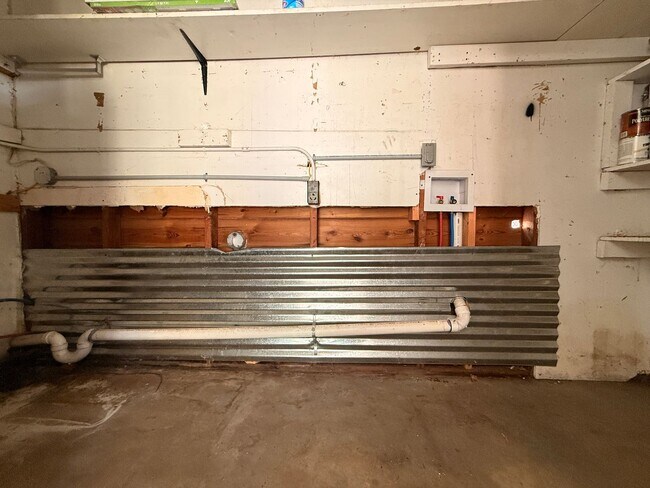 Building Photo - 810 Glencrest Ln