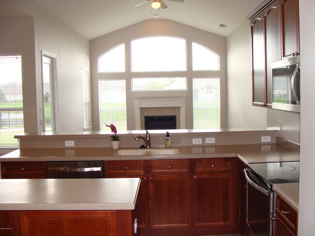 Building Photo - 2266 Cascadia Ct