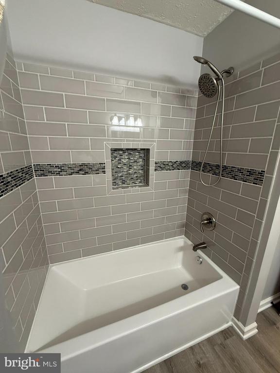Building Photo - 1064 Jeanett Way