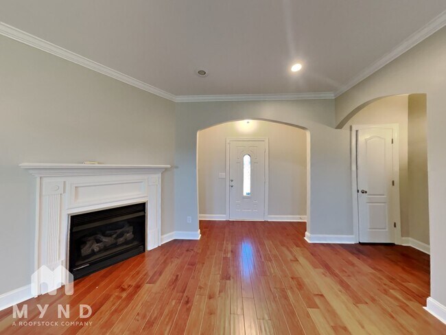 Building Photo - 15936 Landview Ln