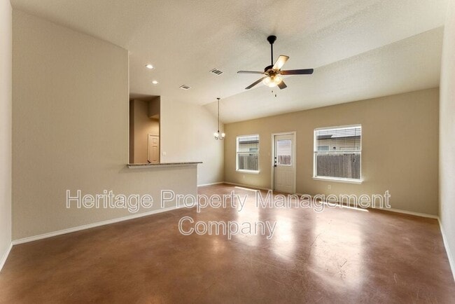 Building Photo - 2541 Pahmeyer Rd