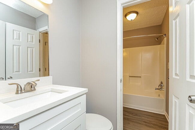 Building Photo - 941 Hickory View Ct NW