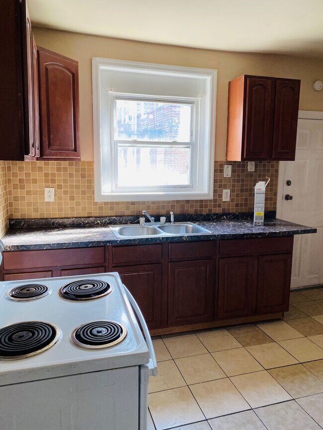 Building Photo - 5447 Torresdale Ave