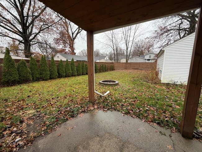 Building Photo - Spacious 4-Bedroom Home with First-Floor Convenience and Great Outdoor Space