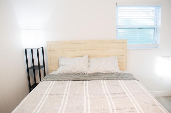 Building Photo - 5832 Dr M.L.K. Jr St N