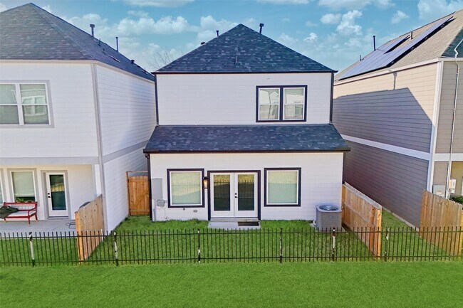 Building Photo - 417 Stonework Sage Ln