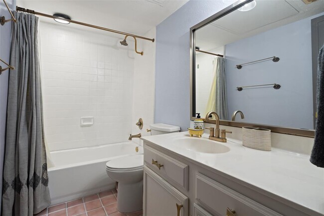 Building Photo - 4159 Steck Ave