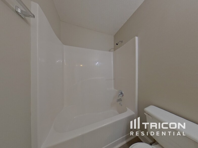 Building Photo - 249 Indian Lake Trail