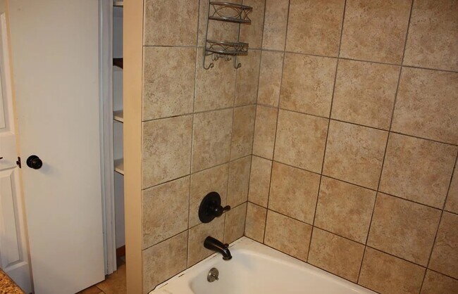 Building Photo - 318 Jack Coleman Dr NW