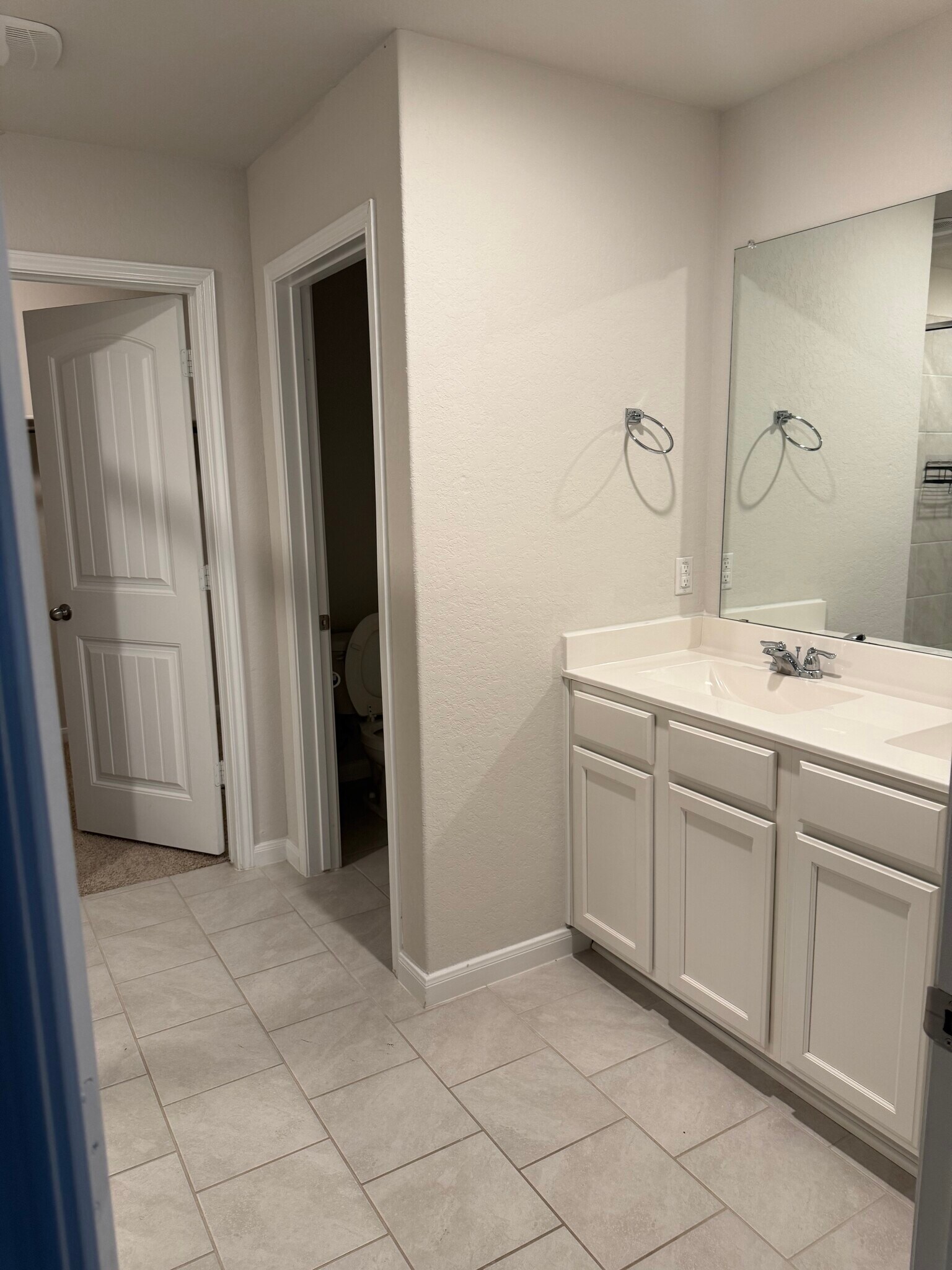 Building Photo - 380 Huntsman Way