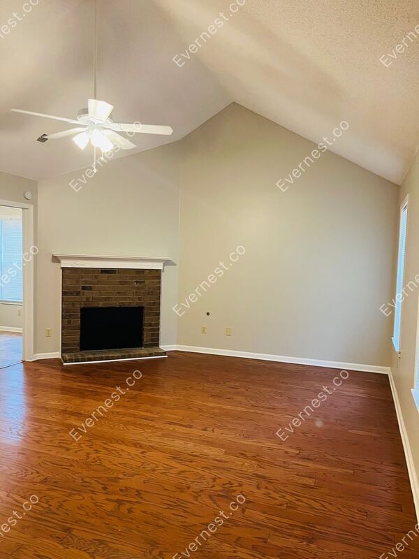 Building Photo - 7091 Hampton Dr