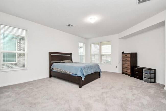 Building Photo - 2030 Domeniko Dr