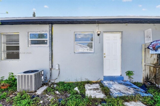 Building Photo - 824 Bayberry Dr
