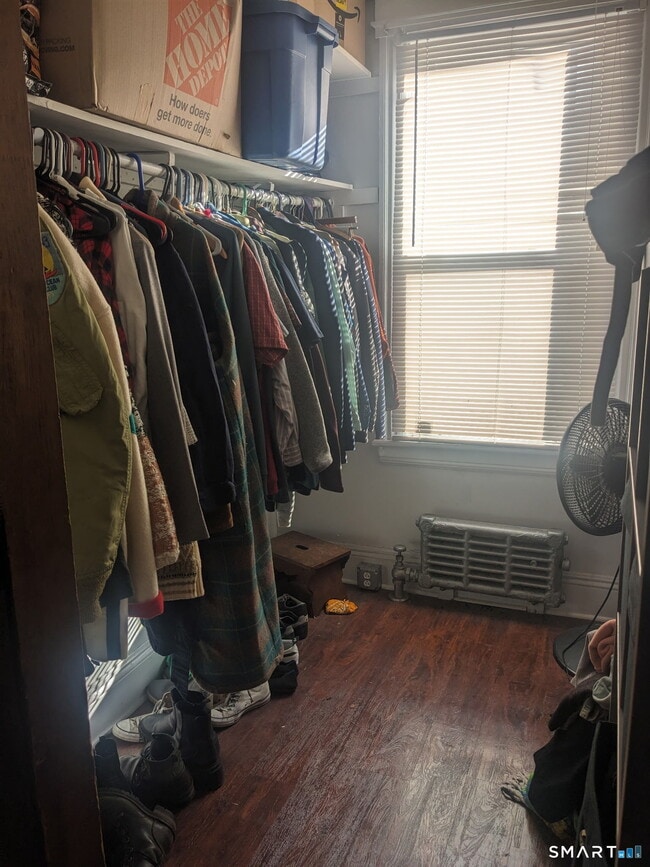 Building Photo - 2870 Fairfield Ave