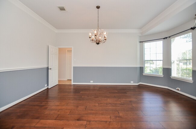 Building Photo - 4315 Village Forest Dr