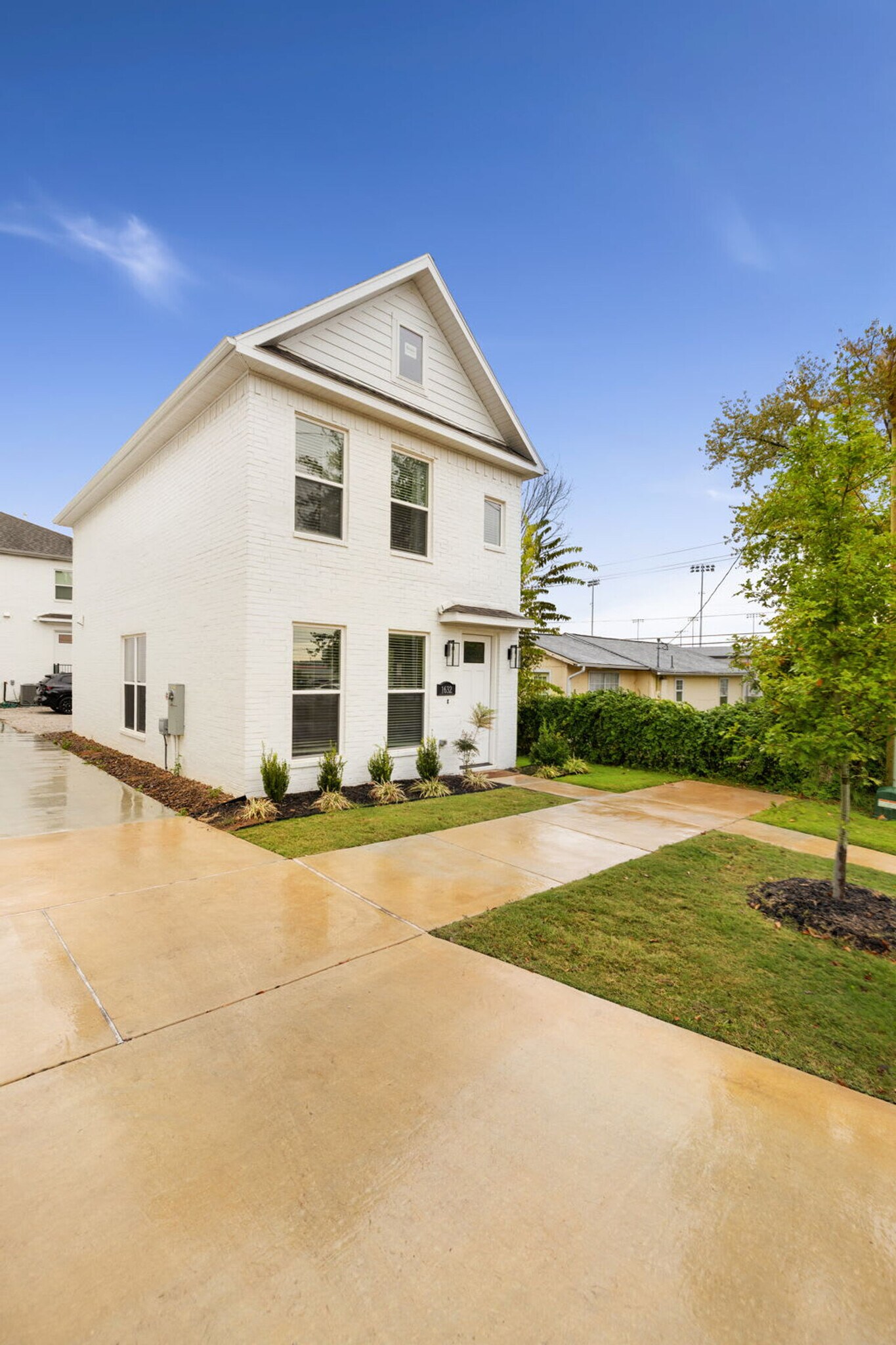 Building Photo - 1632 Neptune St