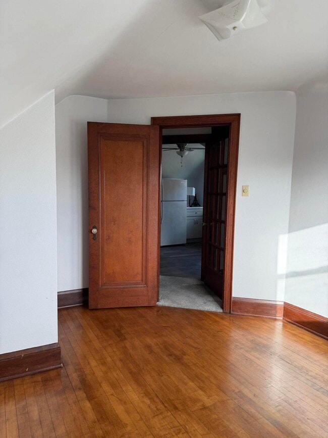 Building Photo - 3647A E Munkwitz Ave