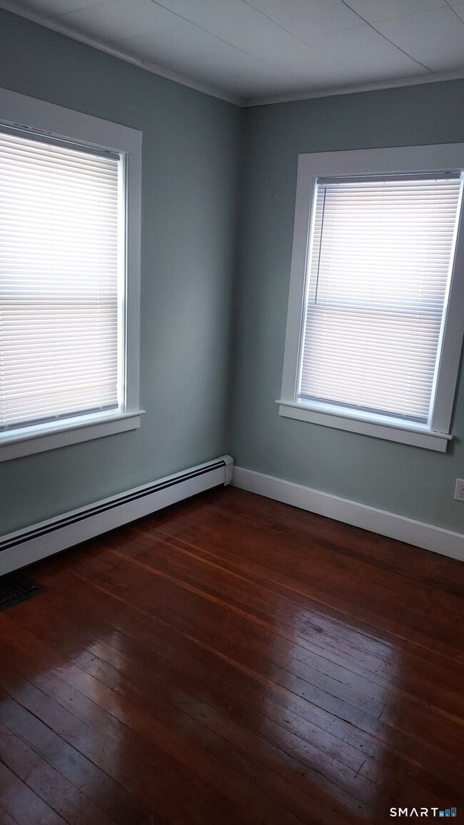 Building Photo - 6 Boys Ave