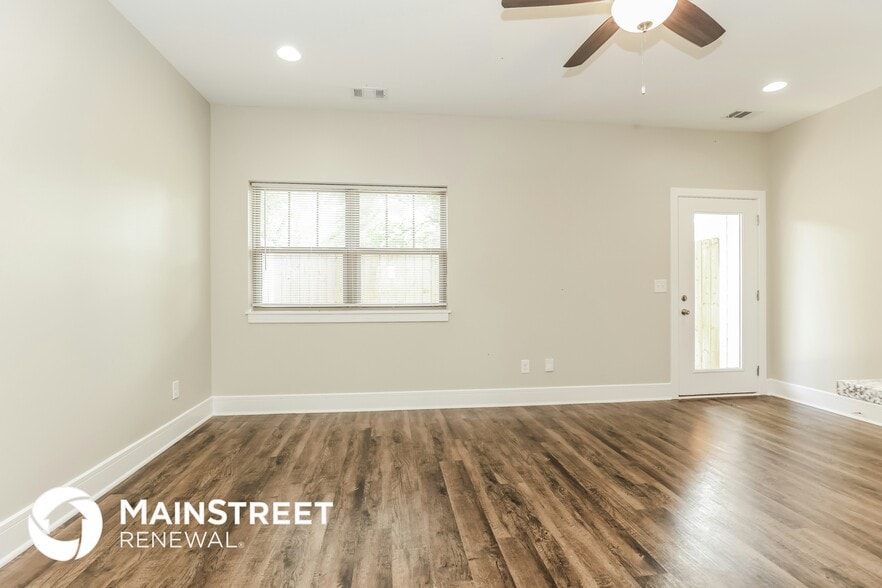 Building Photo - 110 Hartsville Ct