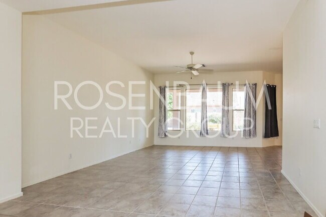 Building Photo - Stunning 2-beds, 2-baths home located in t...