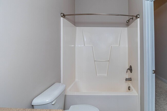 Building Photo - 109 Willow Pond Dr