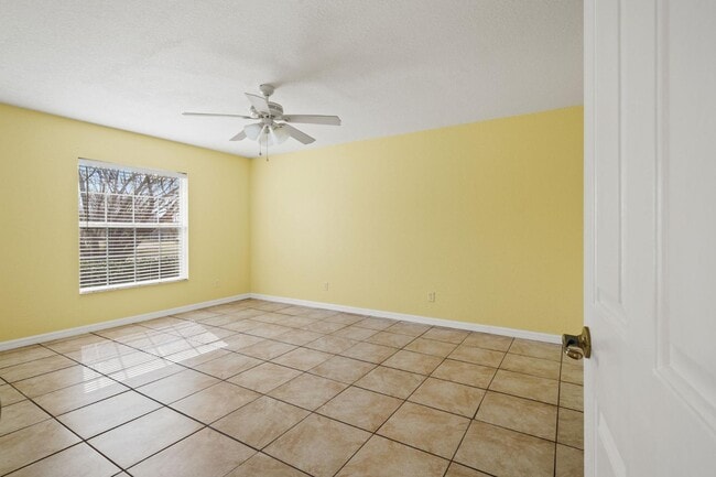Building Photo - 5363 Pierpoint Ave