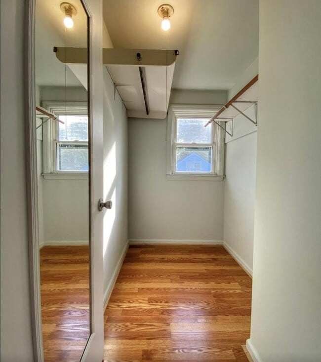 Building Photo - 2600 Browns Ln