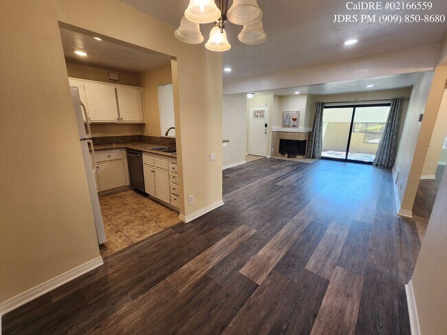 Building Photo - 13115 Le Parc Blvd