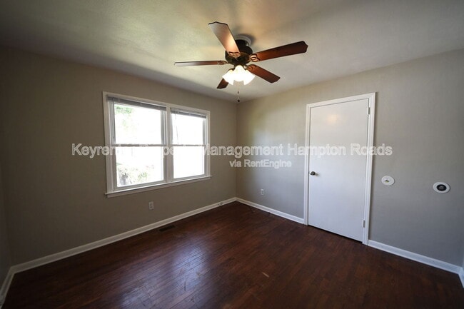 Building Photo - 9286 Marlow Ave