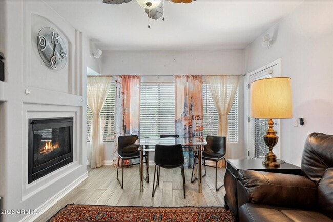 Building Photo - 5450 E Deer Valley Dr