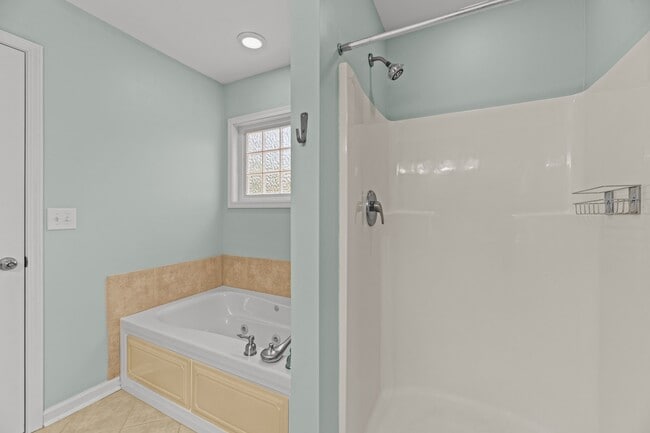 Building Photo - 180 Crooked Run Dr
