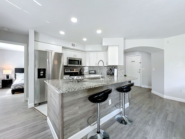 Building Photo - Westpointe Boulevard, Orlando, FL 32835 - 1 BR 1 BA condo