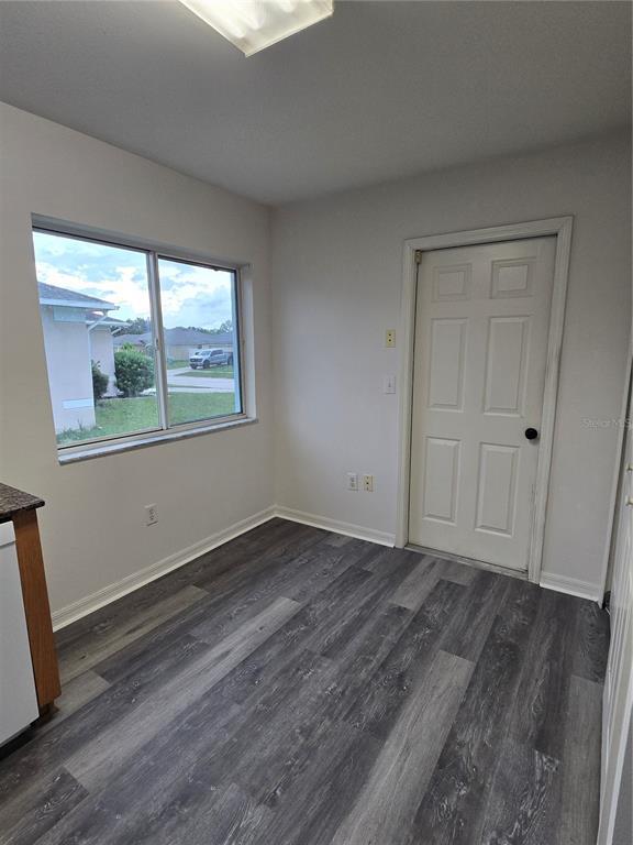 Building Photo - 11010 Whitecap Dr