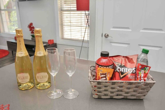 Building Photo - 2615 Arbor St