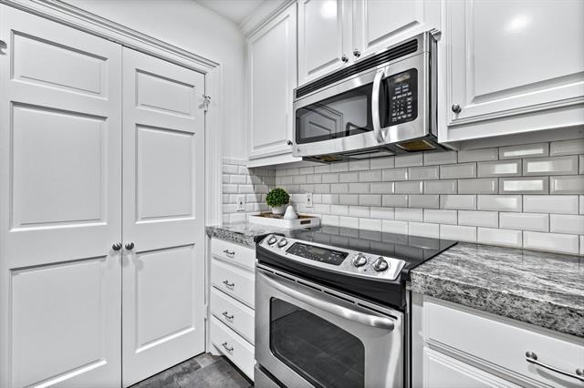 Building Photo - 4538 Roland Ave