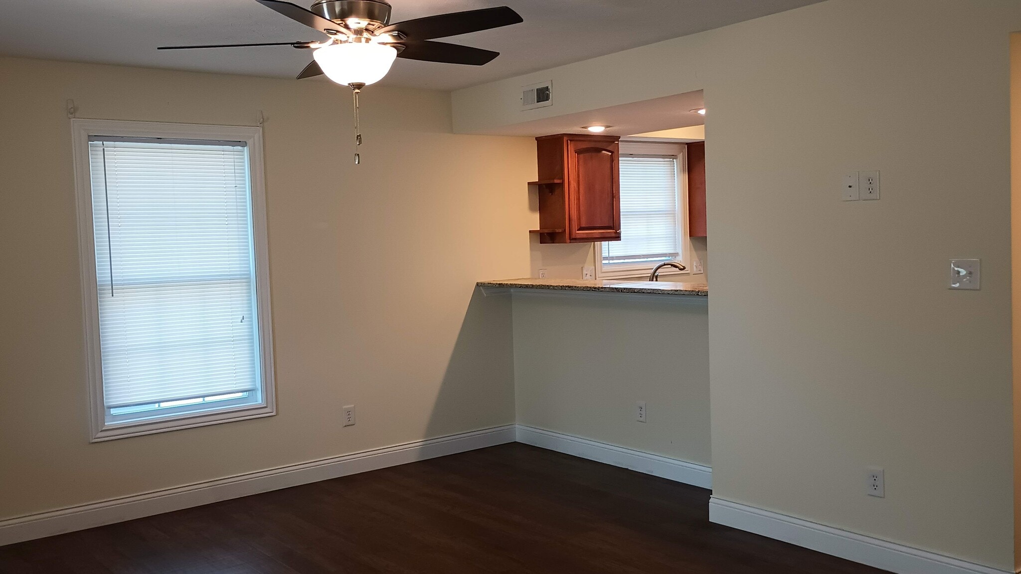 Building Photo - 1756 W Countryside Ln