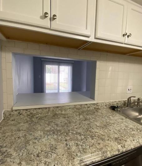 Breakfast Bar - 11 Sailboat Cir